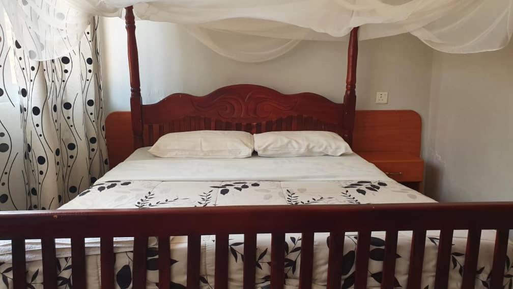 Arise Africa Christian Guesthouse Jinja Eksteriør bilde